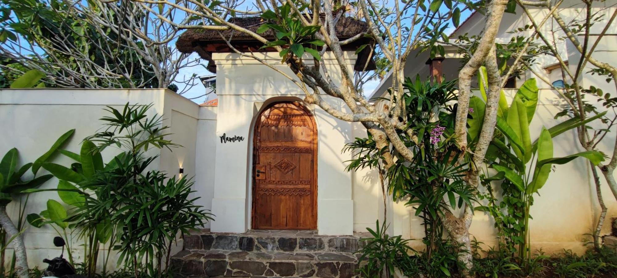 Mamina विला